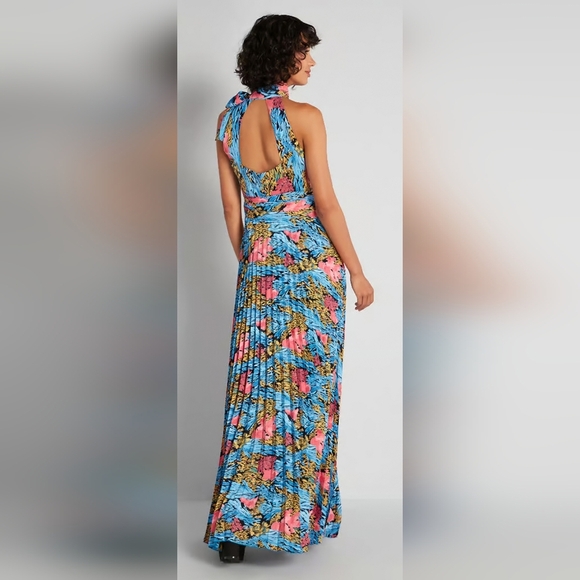 FOREVER UNIQUE Brighter Than the Sun Maxi Dress In Blue Floral. Size 10 NWT - Picture 2 of 16